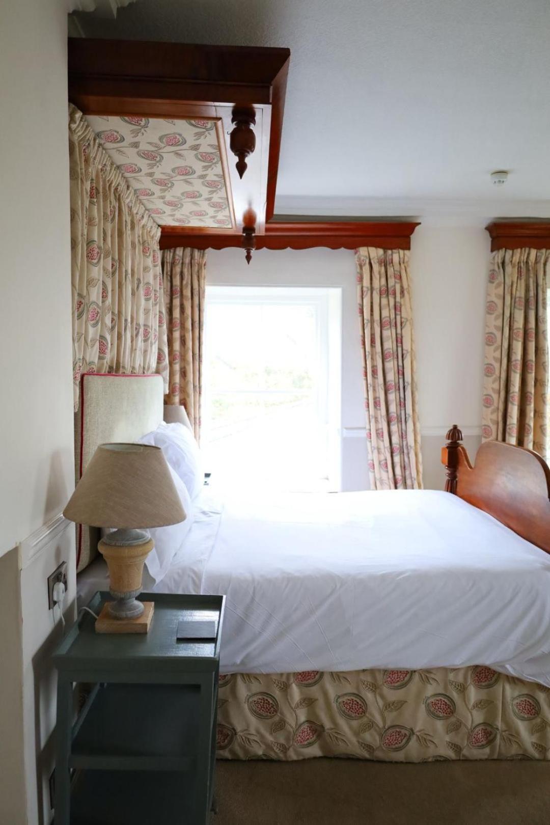 The Eagle House Hotel 朗斯顿 外观 照片